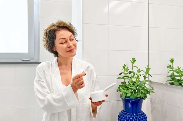 Quelles sont les meilleures techniques pour rester hydraté en camping lors de fortes chaleurs?